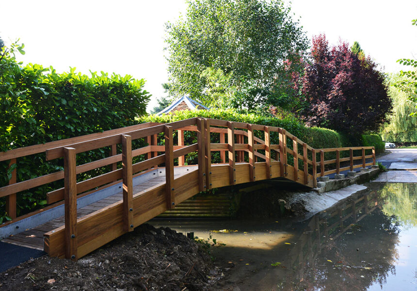 Steel and Timber Footbridge