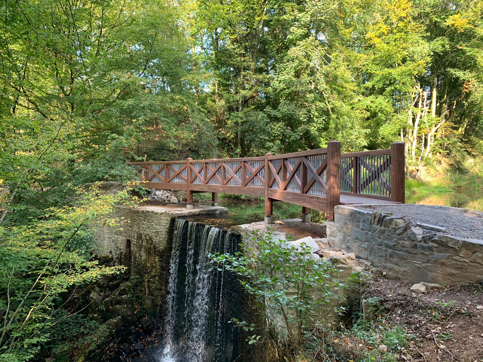 Timber footbridge | Pedestrian Bridges | Beaver Bridges