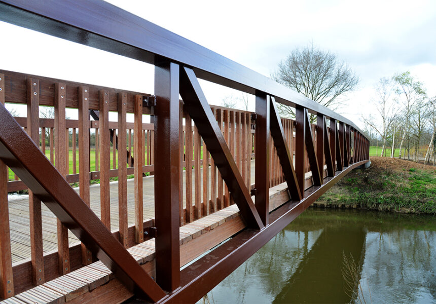 Wisley Golf Course footbridge | Steel Bridges | Beaver Bridges